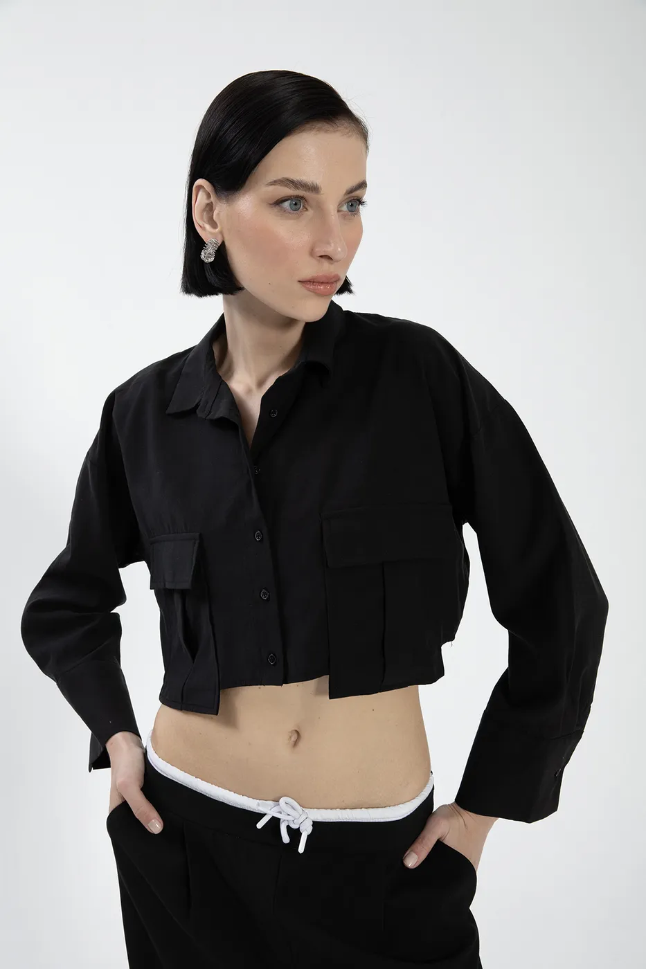 Bayan Siyah Tencel Keten Karışımlı Crop Gömlek