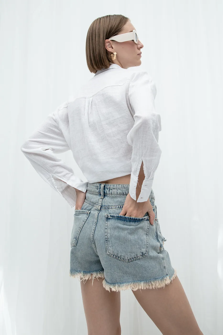 Bayan Mavi Yıpratmalı Denim Mini Şort