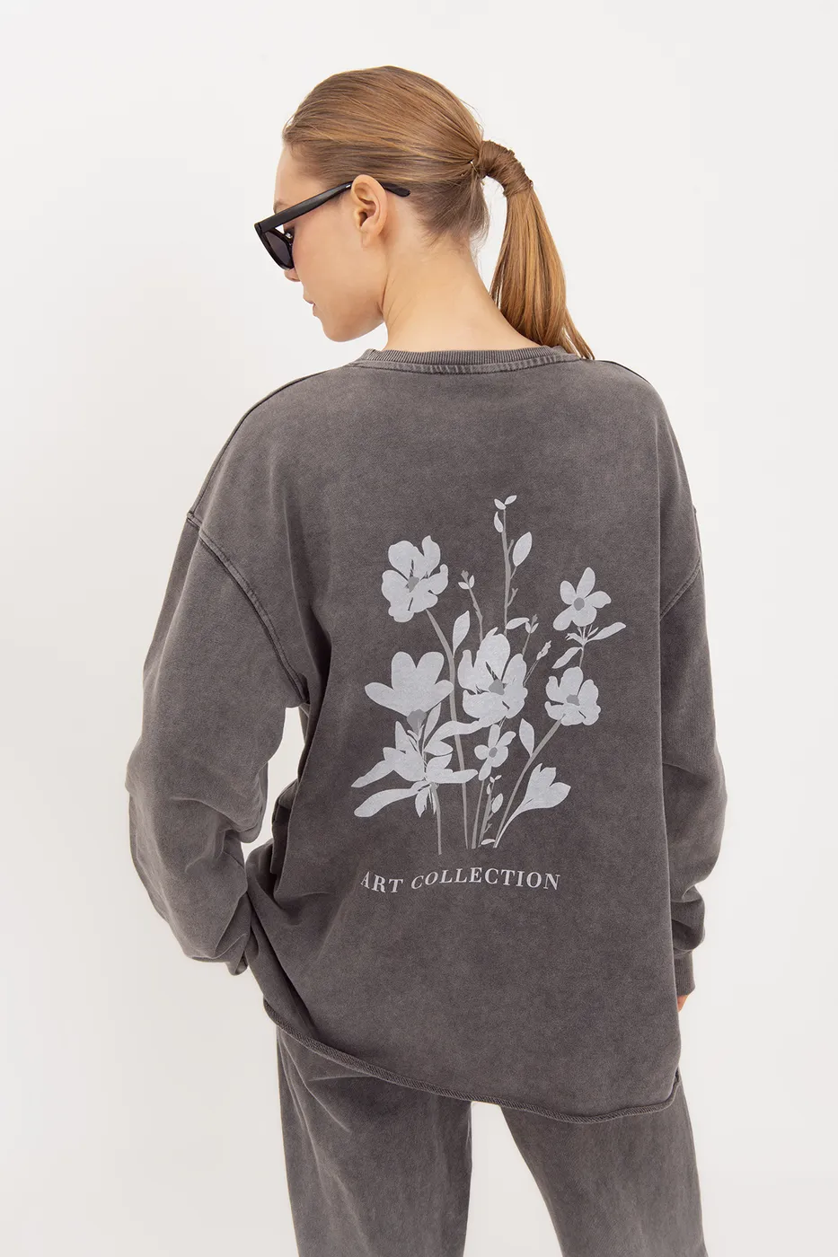 Bayan Antrasit Yıkamalı Baskılı Sweatshirt