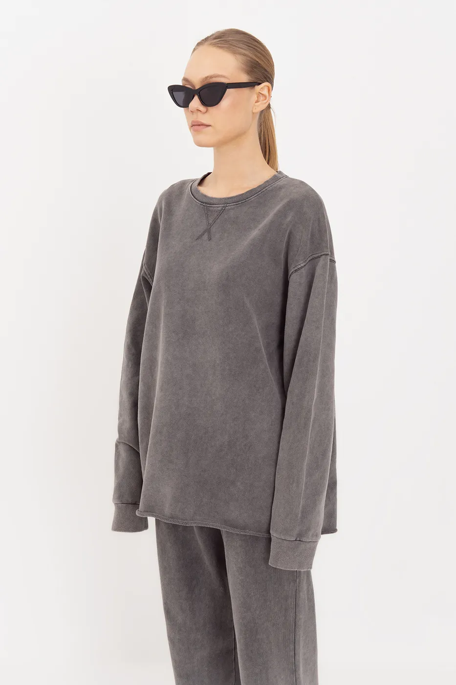 Bayan Antrasit Yıkamalı Baskılı Sweatshirt