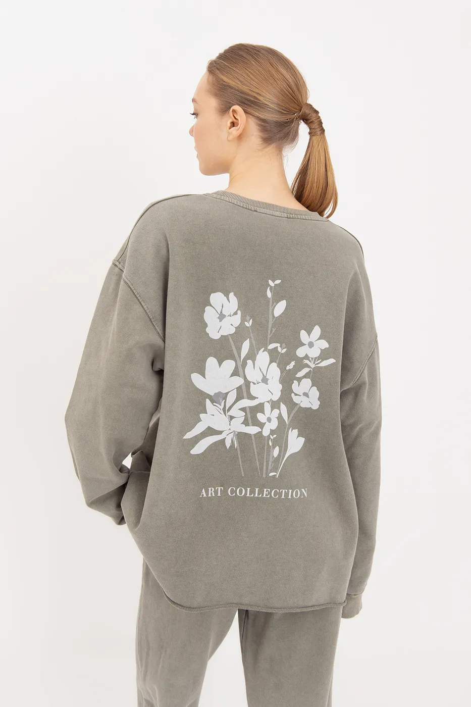 Bayan Haki Yıkamalı Baskılı Sweatshirt