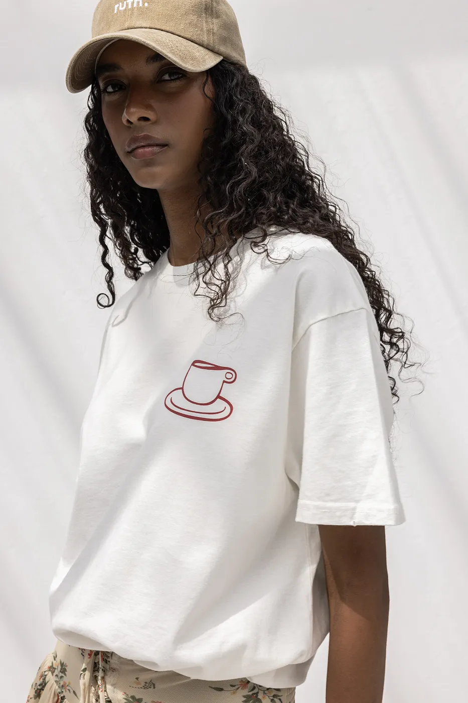 Bayan Ekru Oversize Baskılı Tshirt