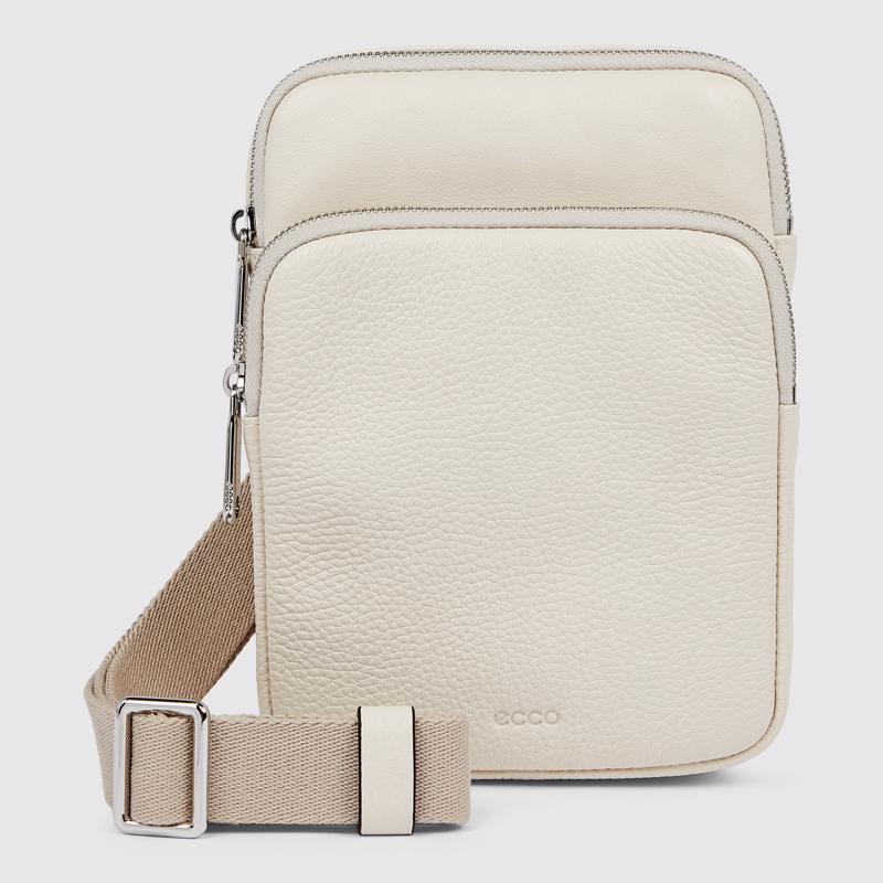 ECCO Textureblock Flat Pouch | ECCO® Middle East A/S