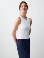 Sleeveless Knitted Tank Top with Cup