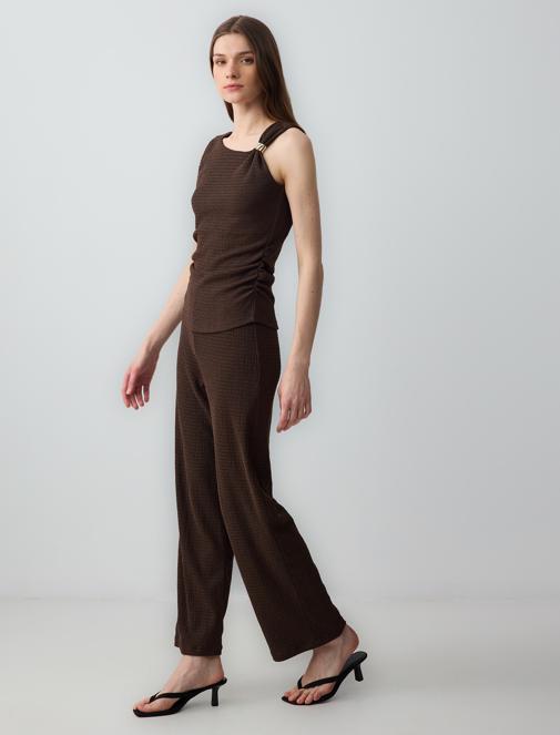 Asymmetric Collar Blouse Combination