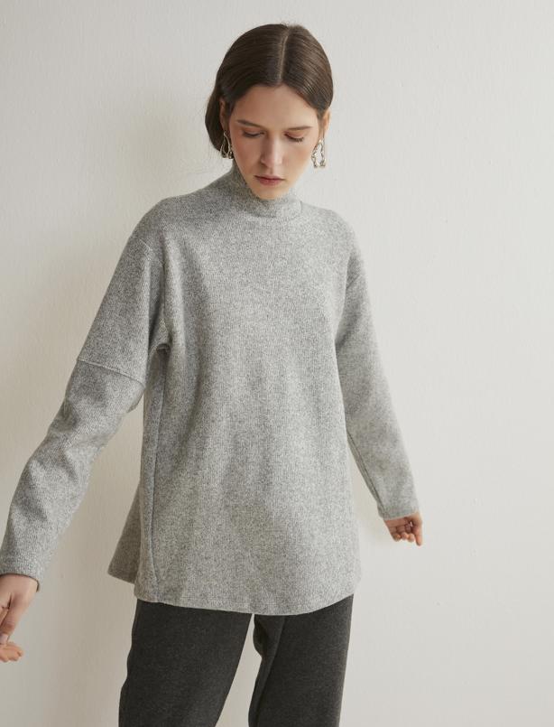 Bayan Gri Yüksek Yaka Soft Touch Oversize Sweatshirt