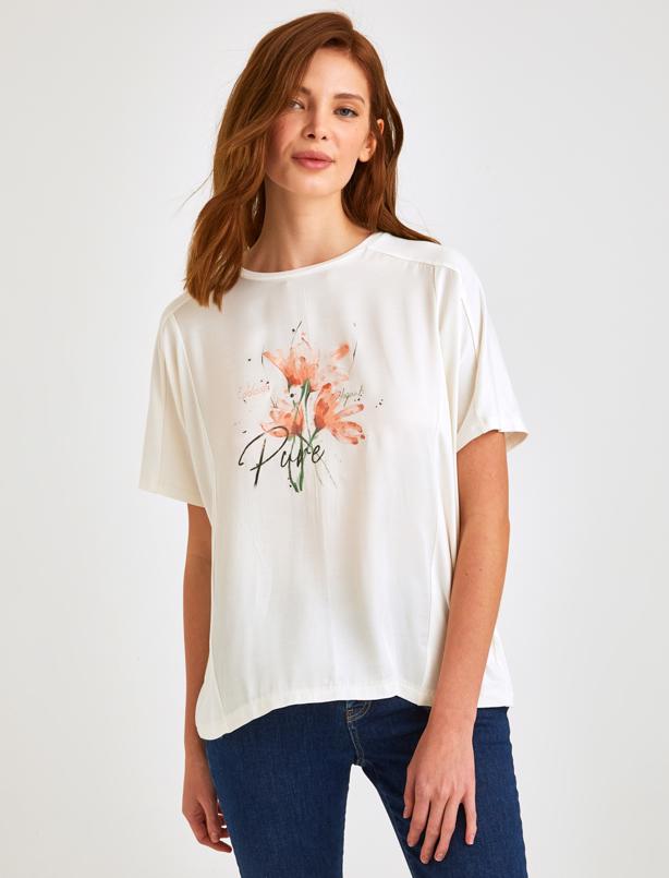 Bayan Ekru Rahat Kesim Çiçek Desenli T-shirt