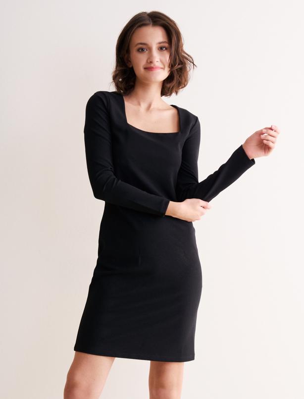 Bayan Siyah Düz Kesim Uzun Kollu Kare Yaka Elbise
