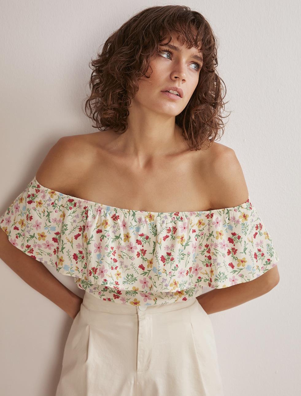 Bayan Sarı Açık Yaka Floral Desenli Crepe Bluz