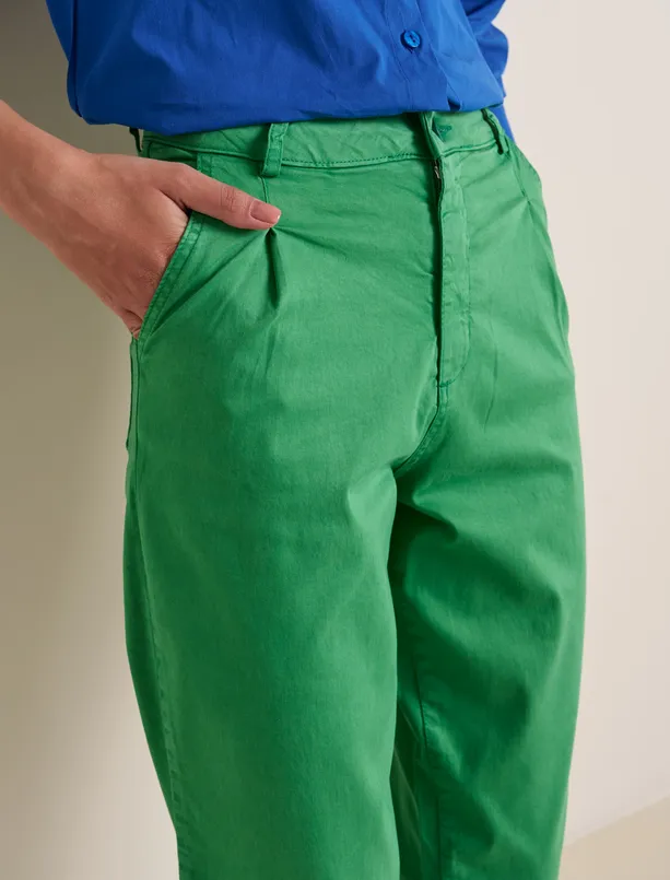 Bayan Koyu Yeşil Normal Bel 4 Cep Pileli Gabardin Pantolon