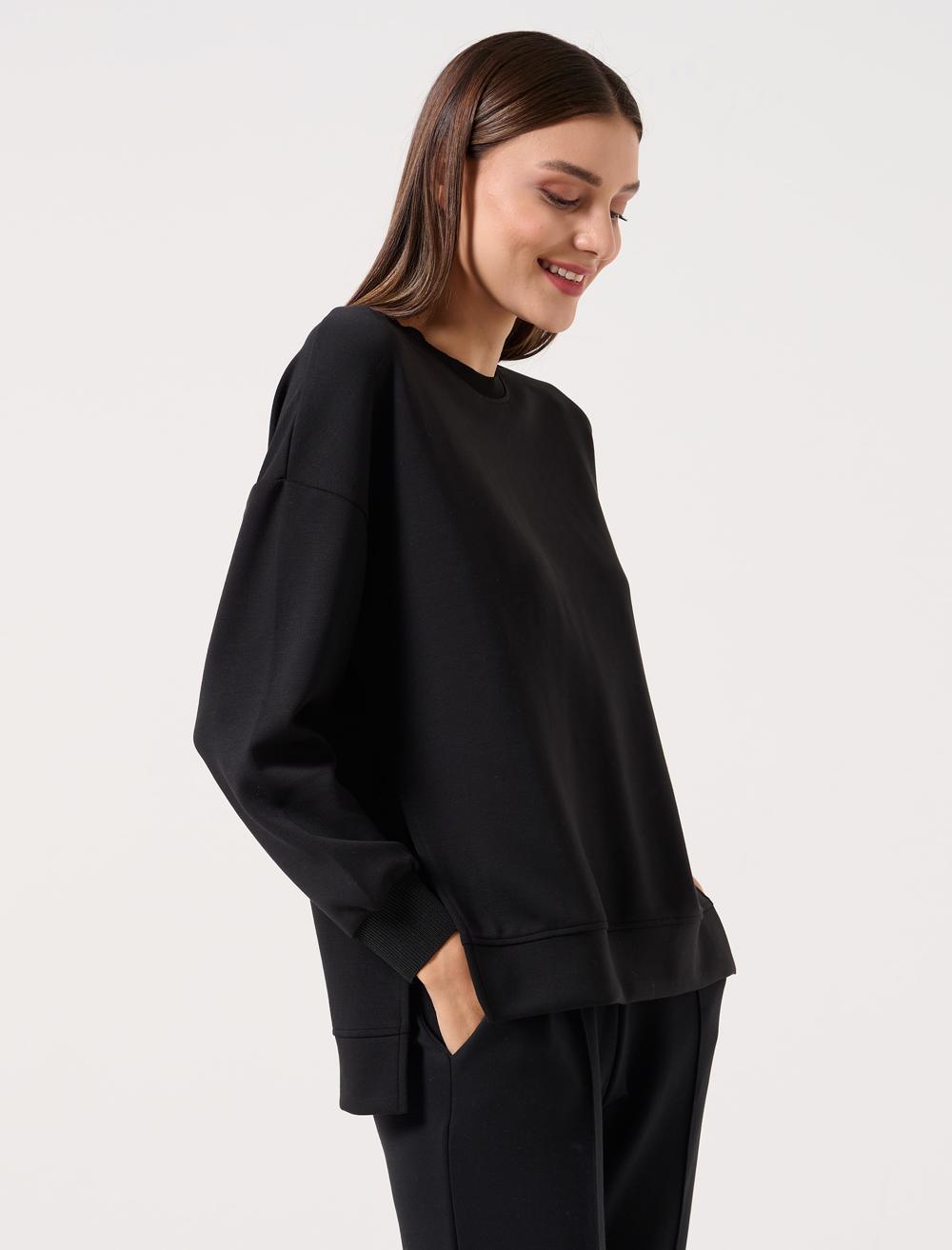 Bayan Siyah Bol Kesim Bisiklet Yaka Uzun Kollu Oversize Sweatshirt