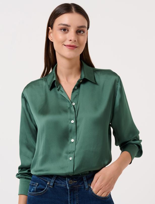 Bayan Koyu Yeşil Düz Kesim Uzun Kollu Saten Gömlek