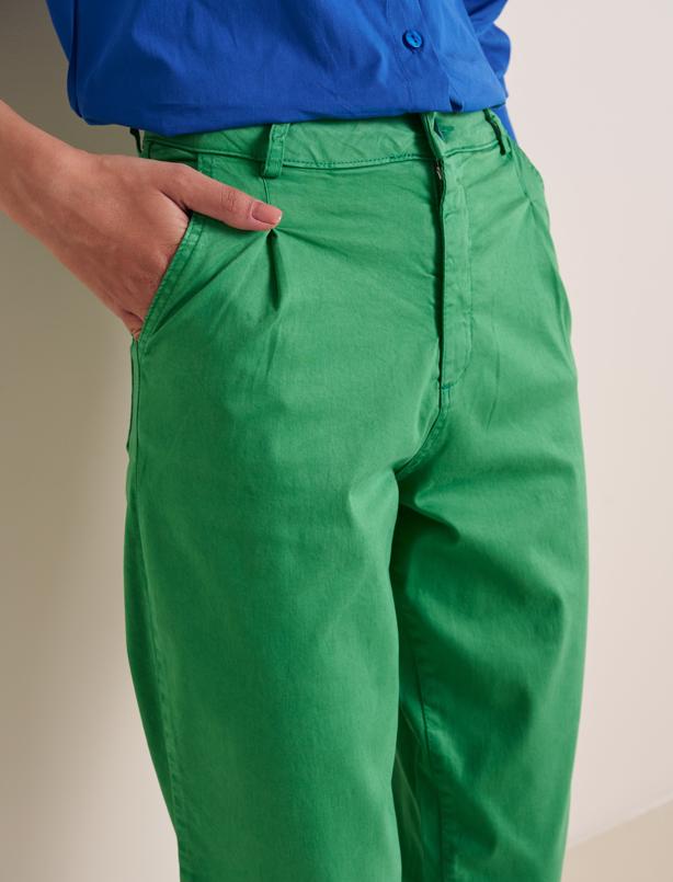 Bayan Koyu Yeşil Düz Kesim Normal Paça Gabardin Pantolon