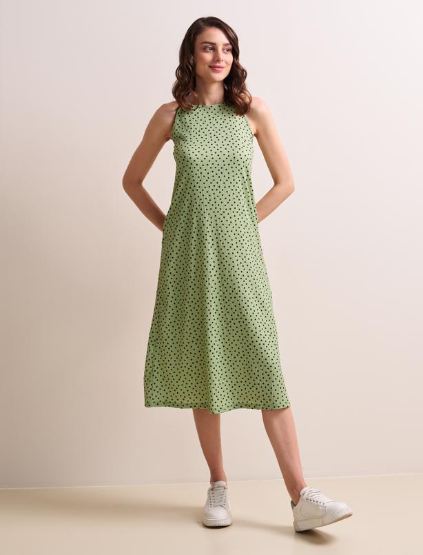 Bayan Yeşil Halter Yaka Askılı Desenli Örme Midi Elbise