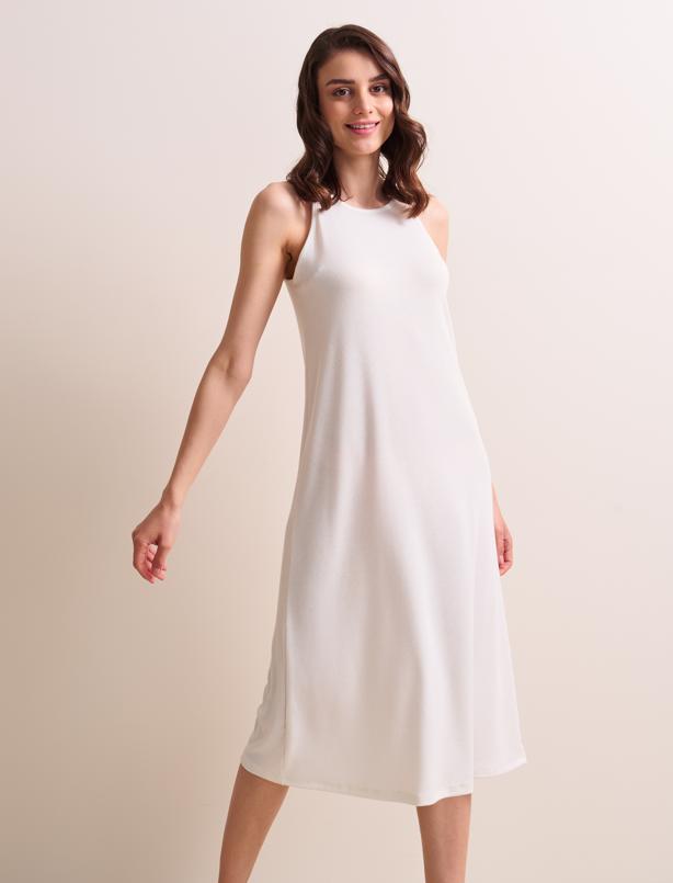 Bayan Ekru Düz Kesim Halter Yaka Askılı Midi Örme Elbise