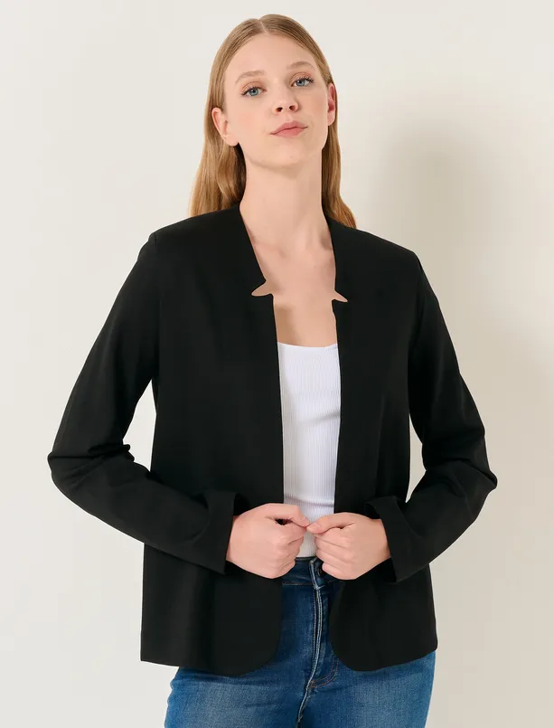 Bayan Siyah Uzun Kollu Yaka Detaylı Şık Ceket