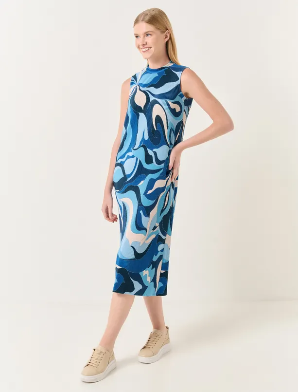 Bayan Mavi Sıfır Yaka Kolsuz Piliseli Desenli Midi Elbise