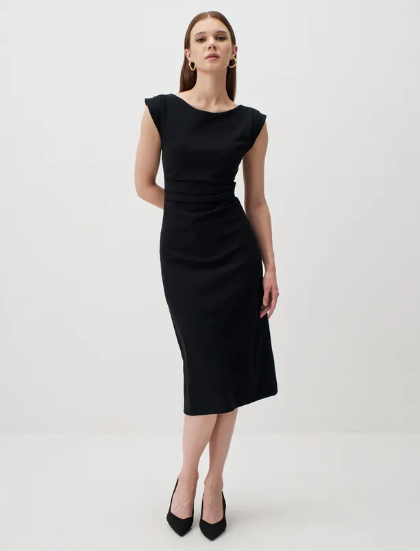Bayan Siyah Kayık Yaka Kolsuz Şık Midi Elbise