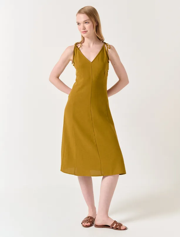 Bayan Yağ Yeşili V Yaka Askılı Keten Midi Elbise