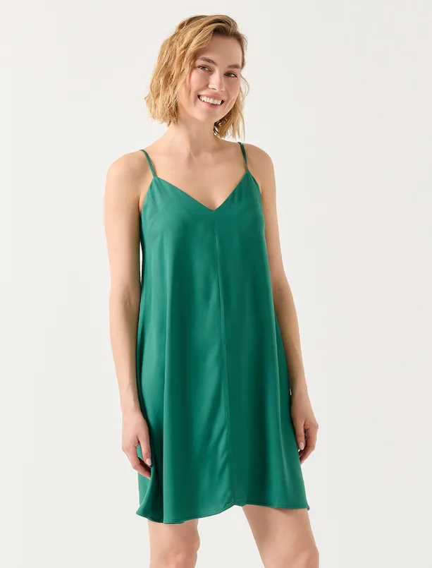 Bayan Yeşil V Yaka Askılı Dokuma Elbise
