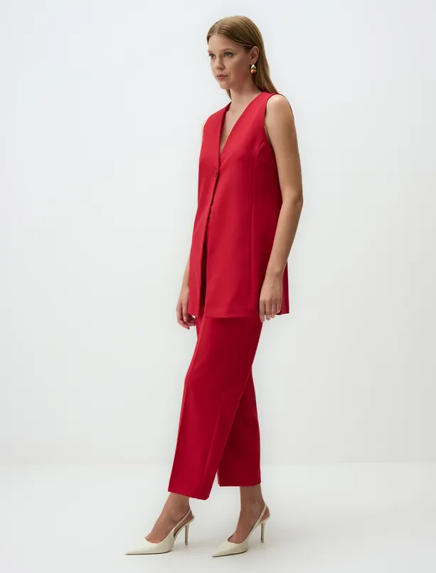 Women Red High Waist Relaxed Fit Gabardine Pants