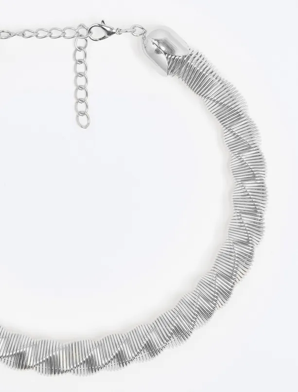 Women Grey Shiny Necklace with Twisted Pattern