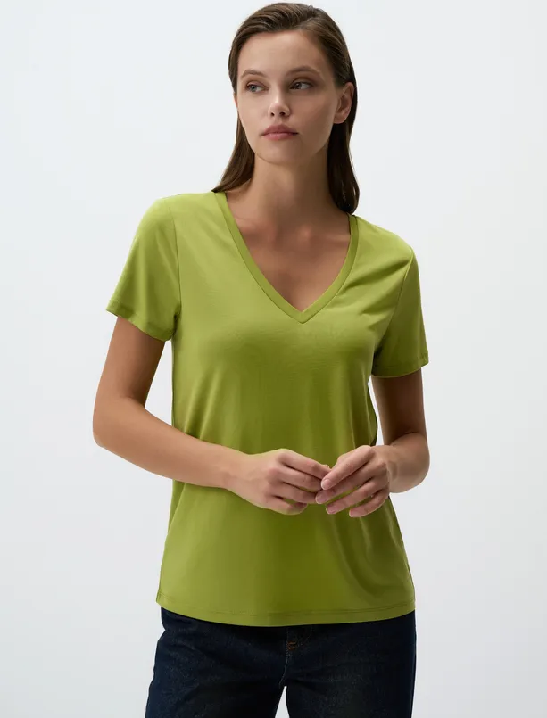 Women Green V-Neck Short Sleeve Basic T-Shirt