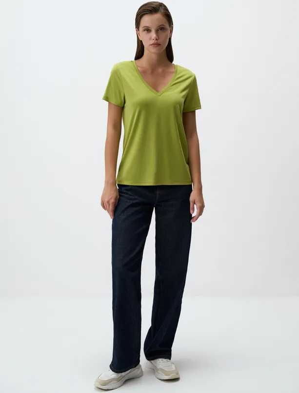 Women Green V-Neck Short Sleeve Basic T-Shirt