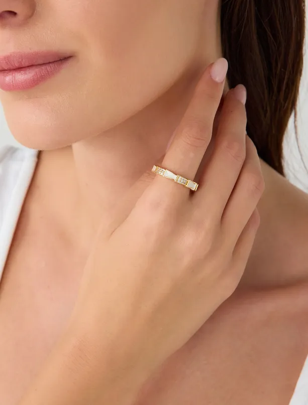 Women Yellow Shiny Stone Detailed Ring