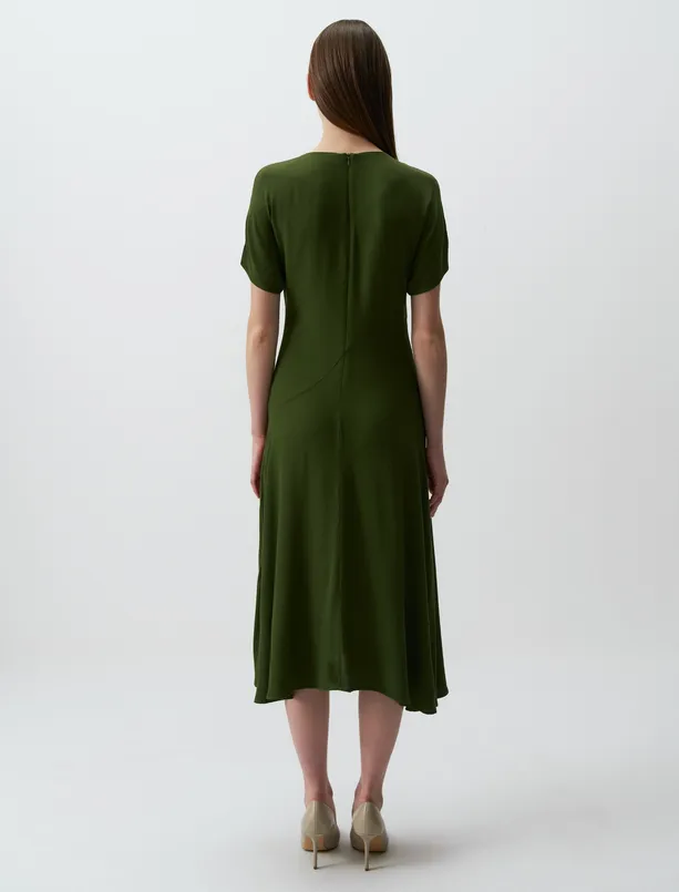 Bayan Yeşil Yuvarlak Yaka Yırtmaçlı Midi Elbise