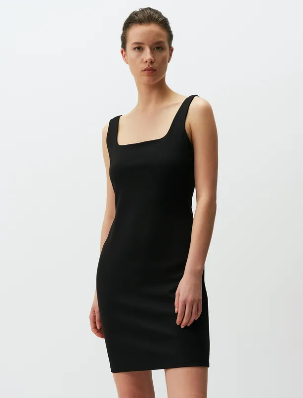 Bayan Siyah Askılı Kare Yaka Basic Mini Elbise