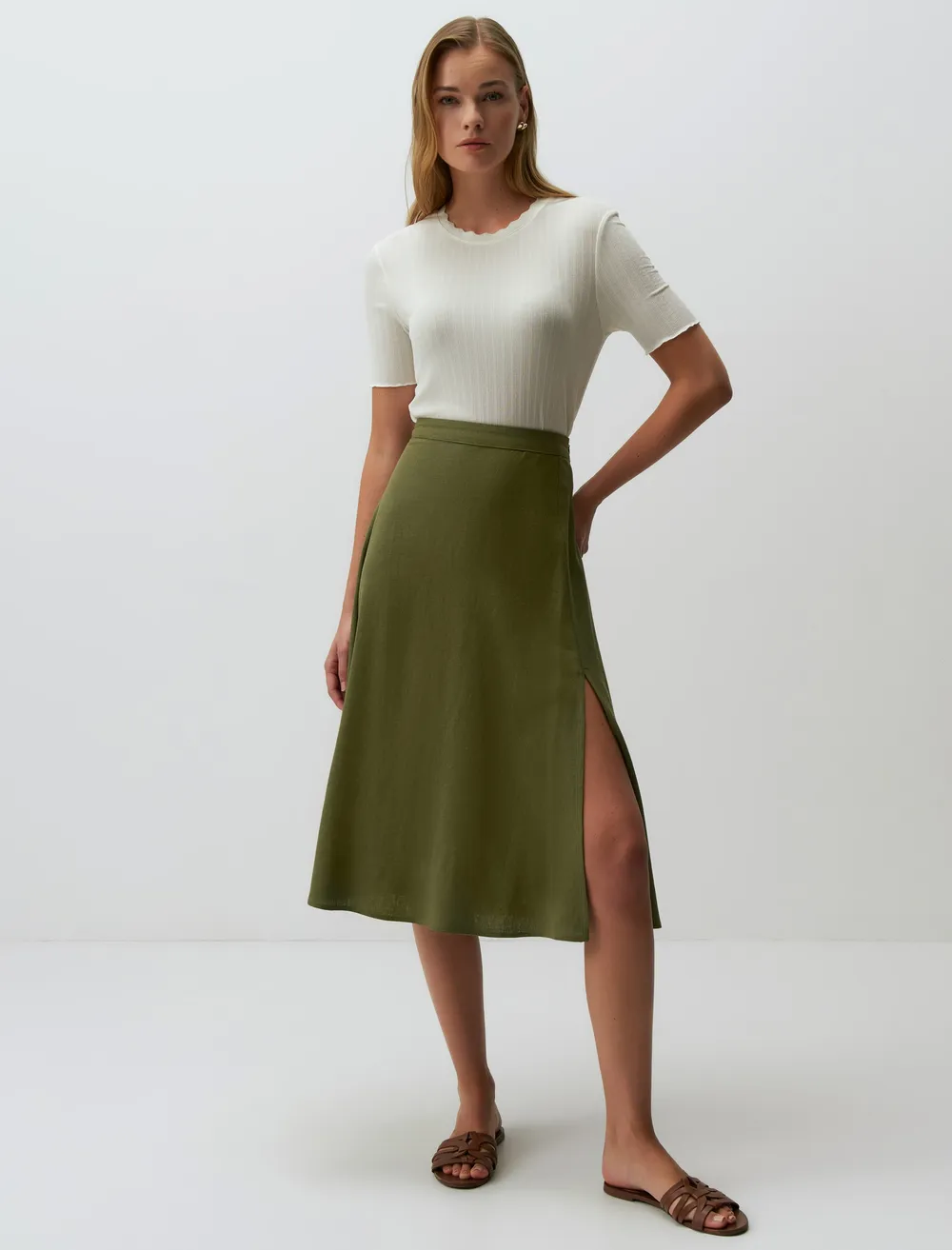 【Anyone more】Yuu Emboss Square Layered Midi Skirt blossom-embossed-midi-skirt-in