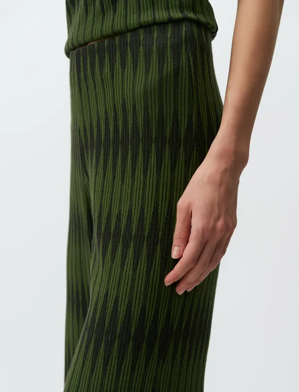 Bayan Yeşil Yüksek Bel Bol Paça Örme Desenli Pantolon