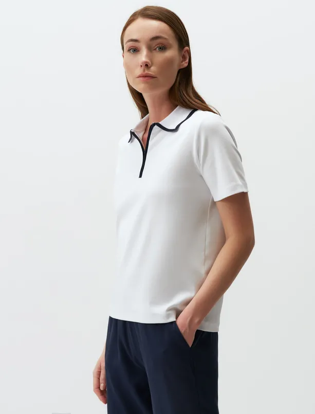 Bayan Beyaz Polo Yaka Kısa Kollu Detaylı Tişört