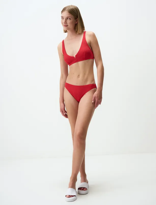 Bayan Kırmızı Ayarlanabilir Askılı Dokulu Bikini Üst