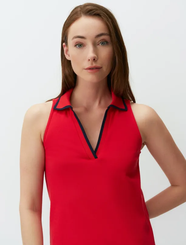 Bayan Kırmızı Pike Kumaş Kolsuz V Yaka Mini Elbise
