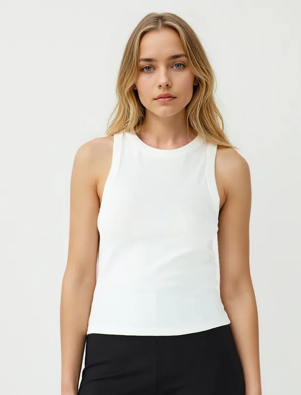 Women White Round Neck Slim Fit Sleeveless Knitted Tank Top