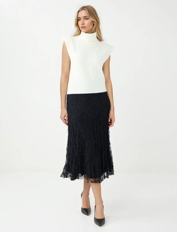 Women Black High Waist Lace Detailed Knitted Midi Skirt