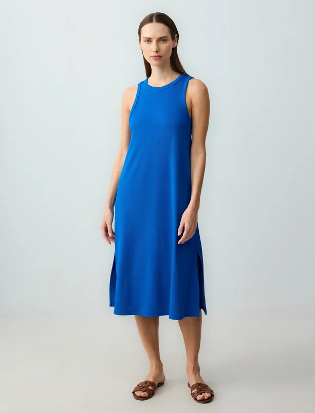 Women Blue Relaxed Fit Sleeveless Crew-Neck Knitted Midi Dress