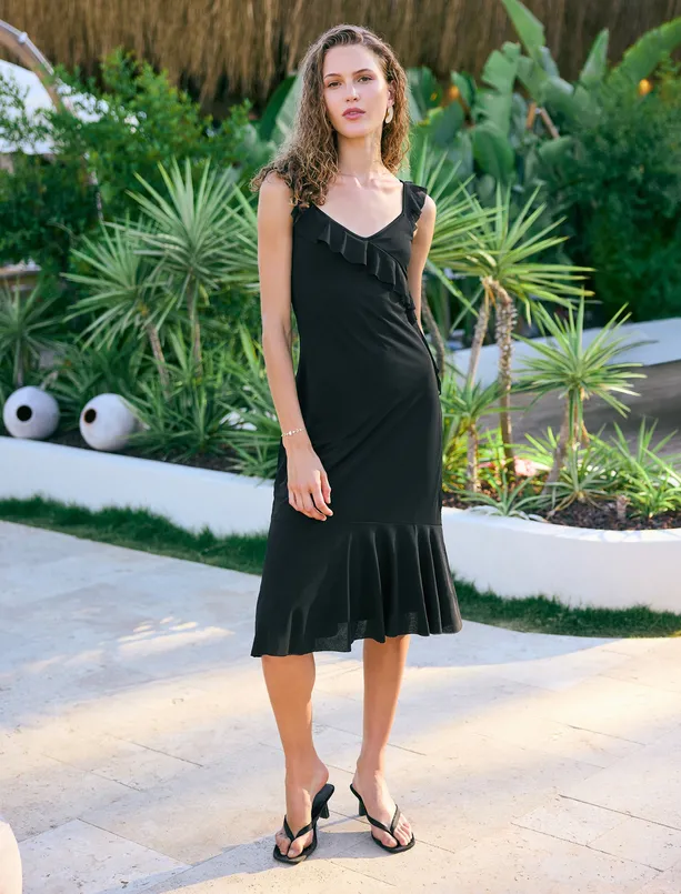 Women  V-Neck Knitted Dress with Narrow Cut Straps