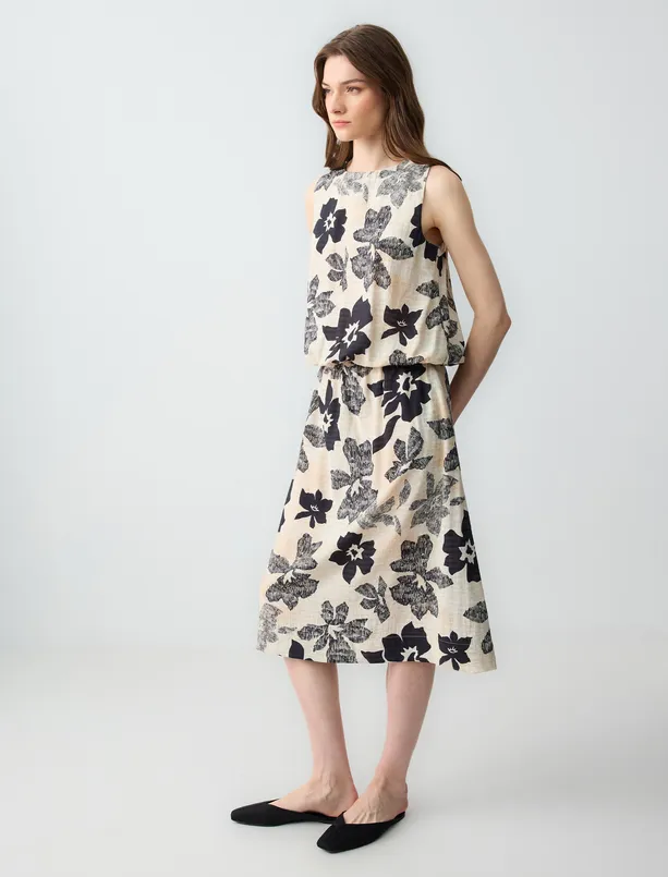 Women Beige Relaxed Fit Regular Waist Floral Patterned Woven Midi Skirt