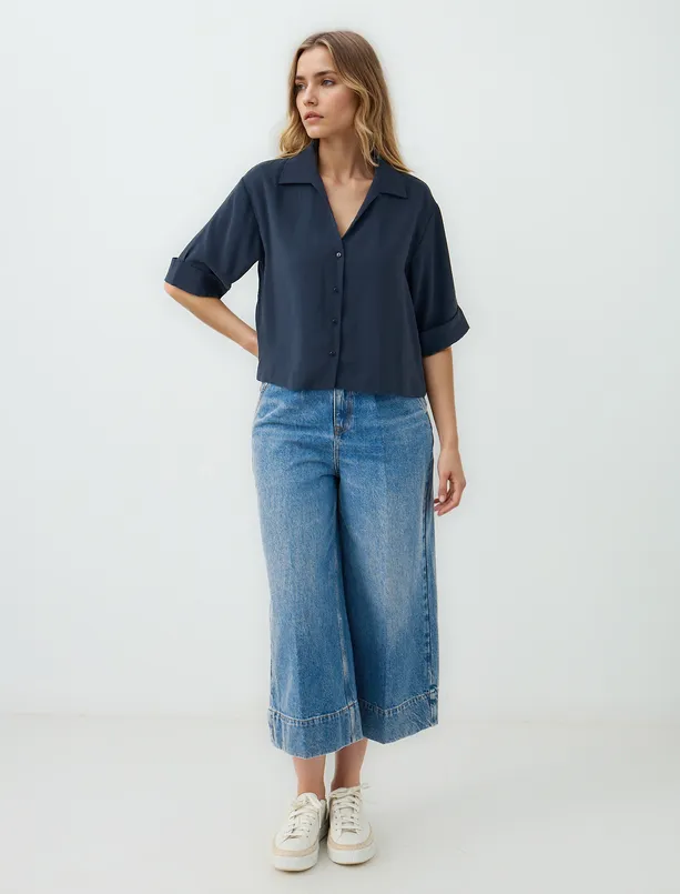 Women Dark Blue Straight Cut Elbow Sleeve Short Woven Shirt