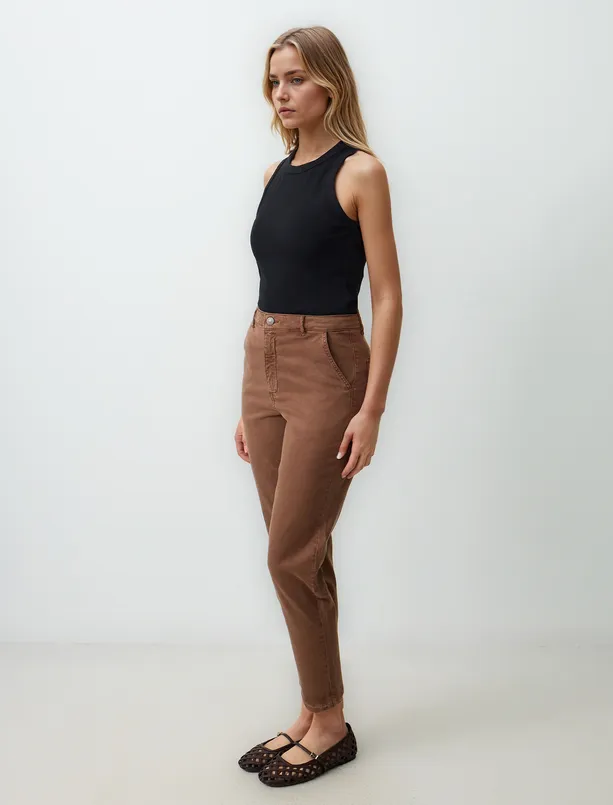 Women Brown Straight Cut High Waist Regular Leg Woven Pants with Side Pockets