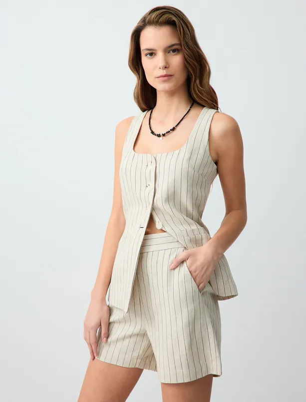 Women Beige Straight Cut Regular Waist Line Patterned Linen Shorts