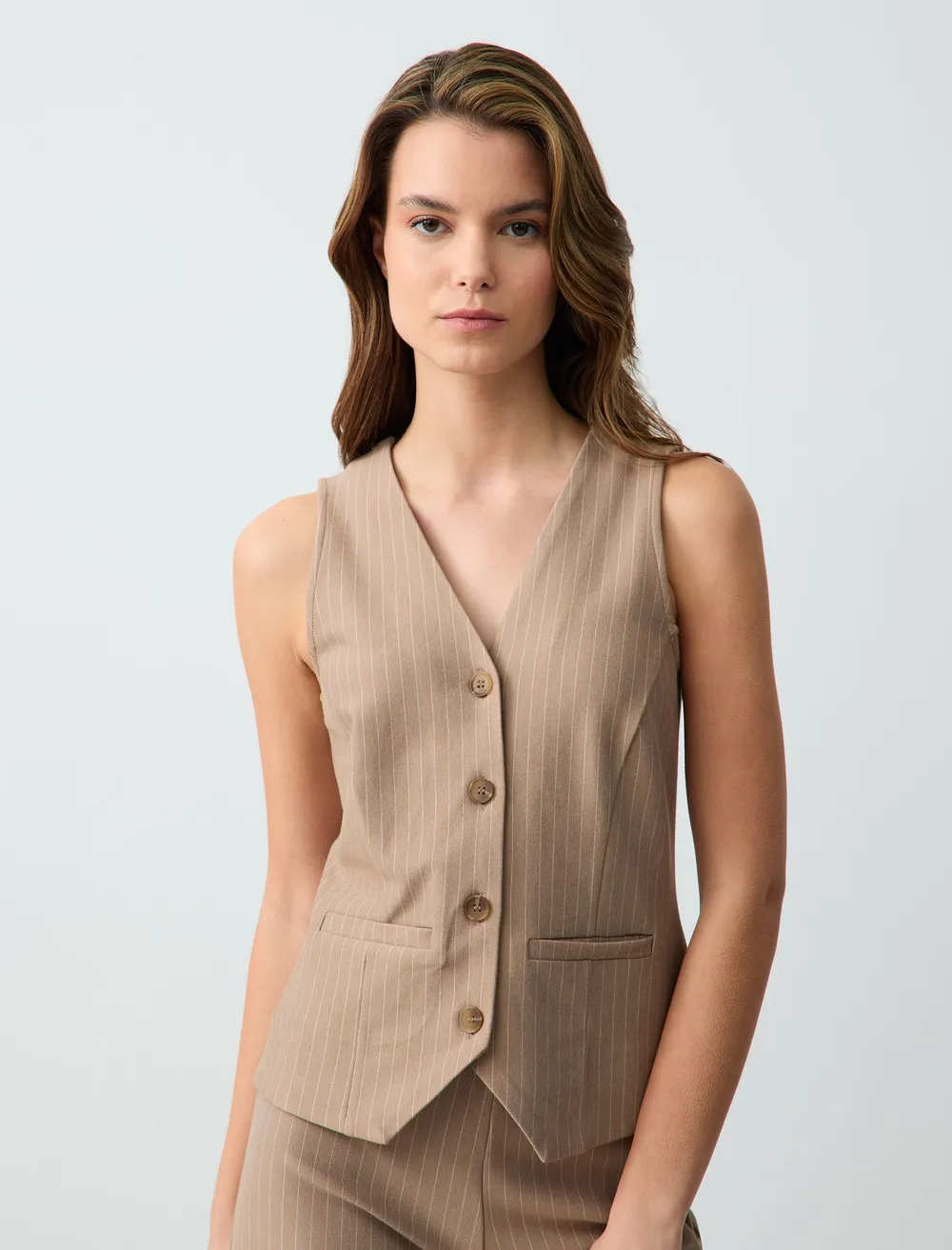 Narrow Cut V-Neck Line Patterned Knitted Vest