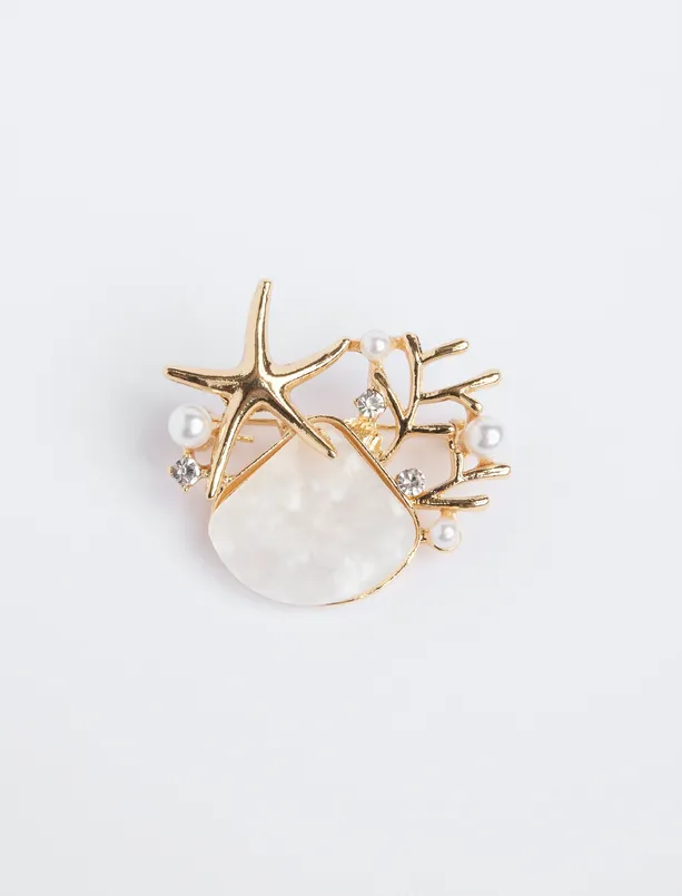 Women White Star Figured Pearl Detailed Brooch