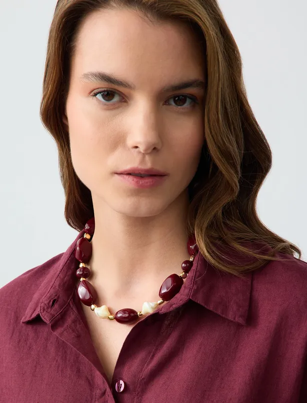 Women Claret Red Adjustable Necklace with Natural Stone Details