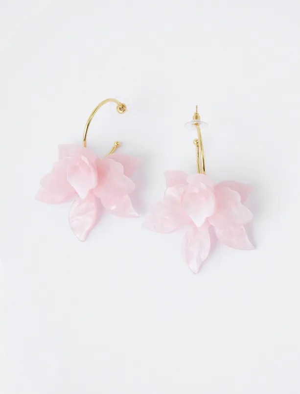 Women Pink Flower Patterned Earrings with Leaf Detail