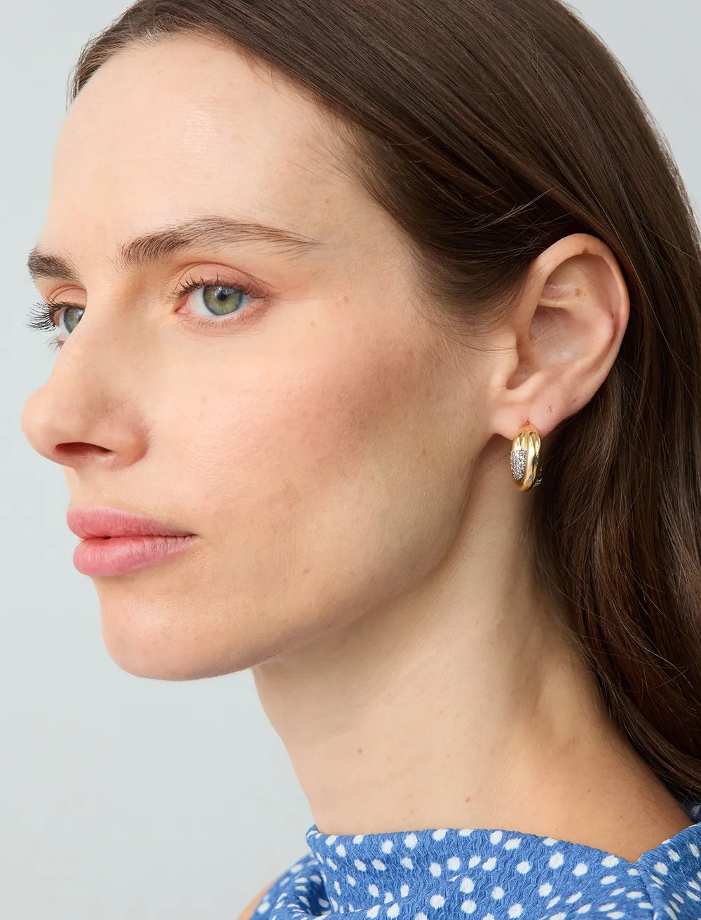 ☆HEI☆ V hoop earring HE20FESG226XXFR 0.27 Carat V-Shaped Diamond Hoop Earrings - 15MM