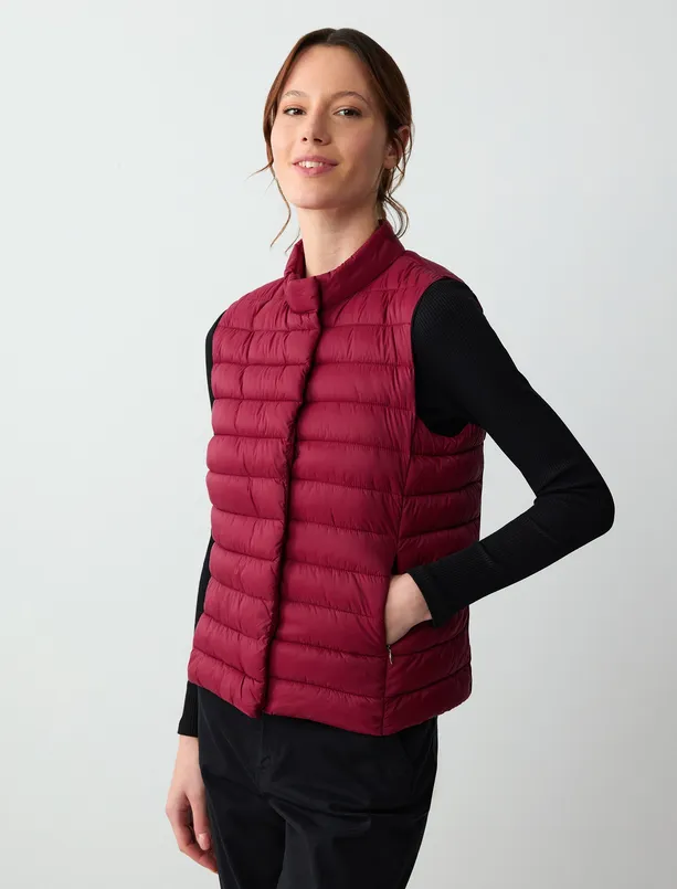 Women Claret Red Sleeveless Inflatable Vest with Zippered Snap Detail